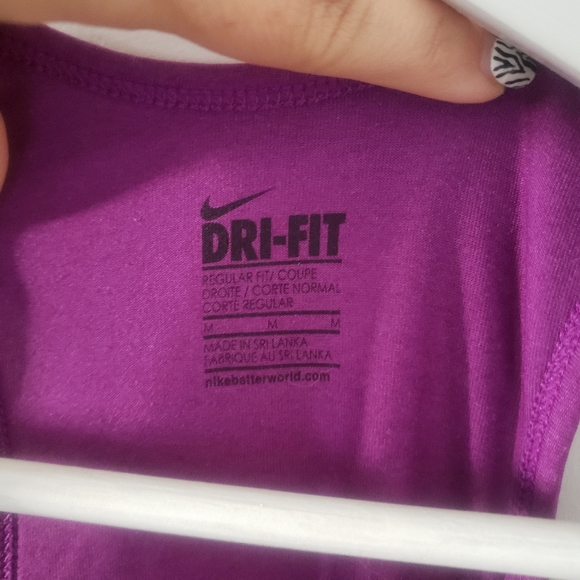 Nike dri-fit tank - Picture 3 of 4